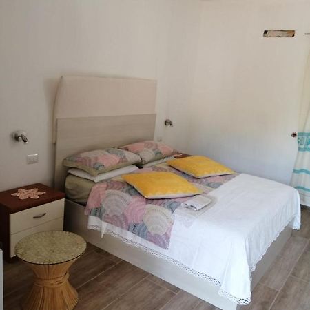 Elia'S House Bed & Breakfast Padru Ngoại thất bức ảnh
